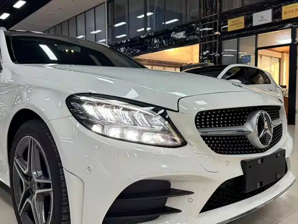 Mercedes-Benz C-Class 2021