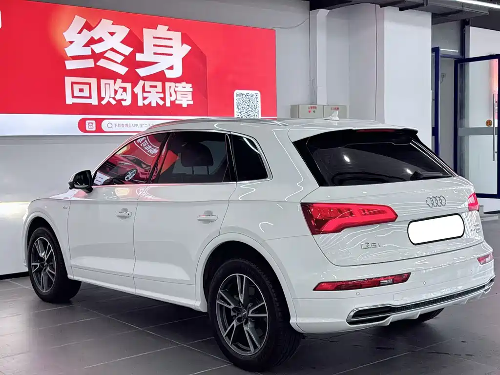 Audi Q5L 2021 — фото 7
