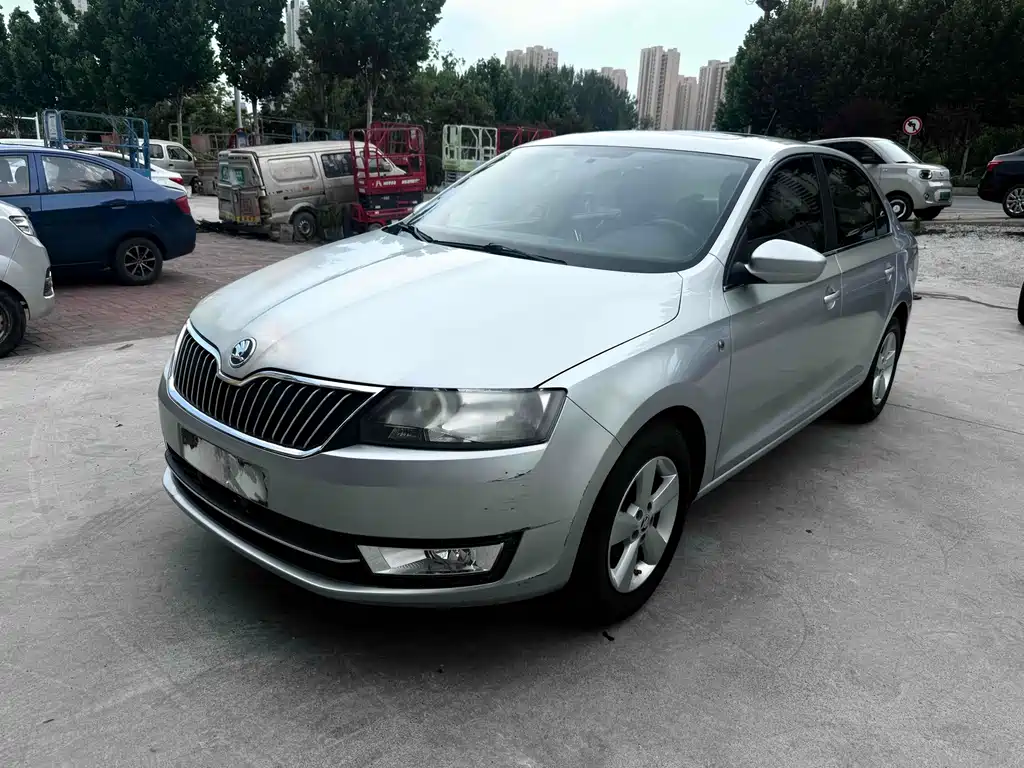 Skoda Rapid 2013