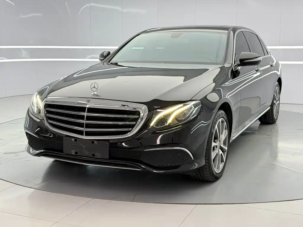 Mercedes-Benz E-Class 2019 — фото 1