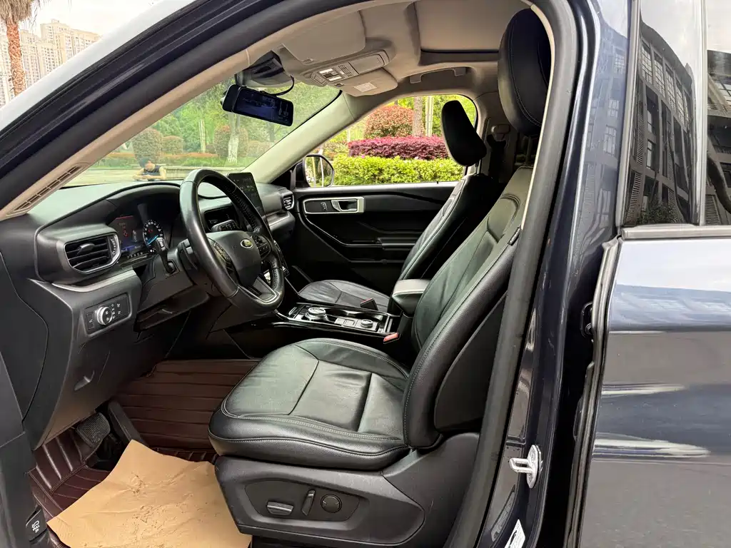 Ford Explorer 2020 — фото 8