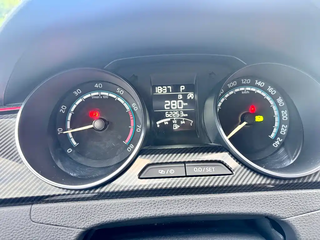 Skoda Rapid Spaceback 2020 — фото 20