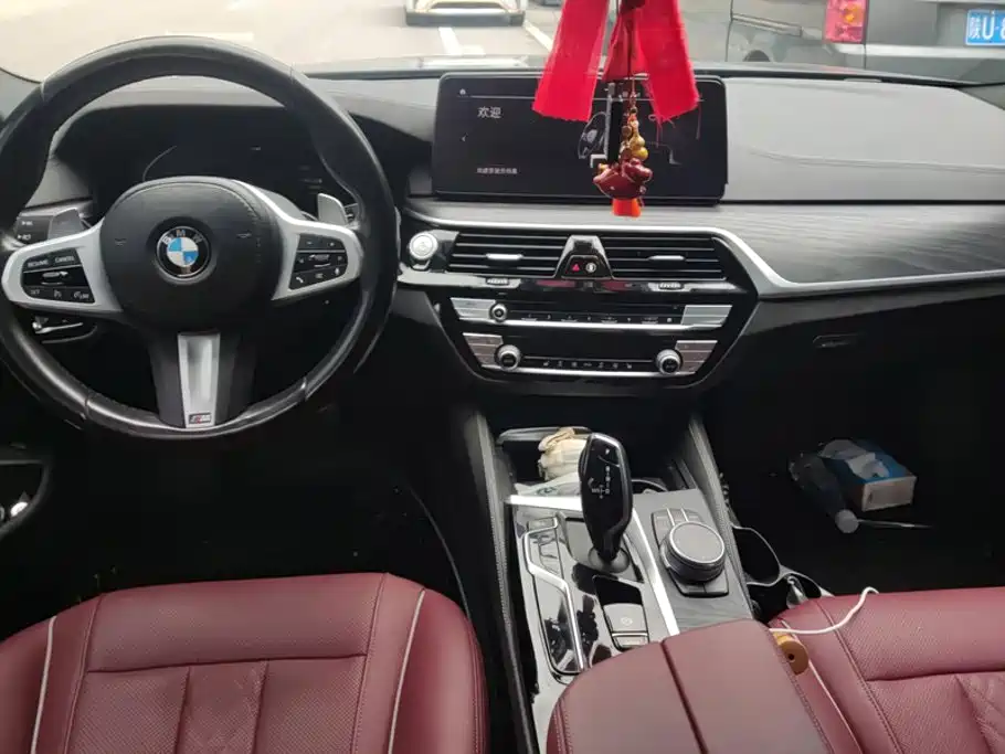 BMW 5 Series 2021 — фото 12