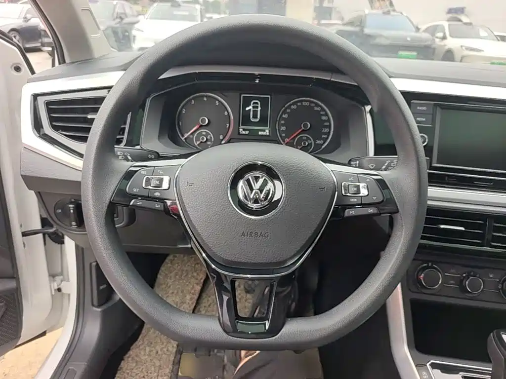 Volkswagen Polo 2019 — фото 11