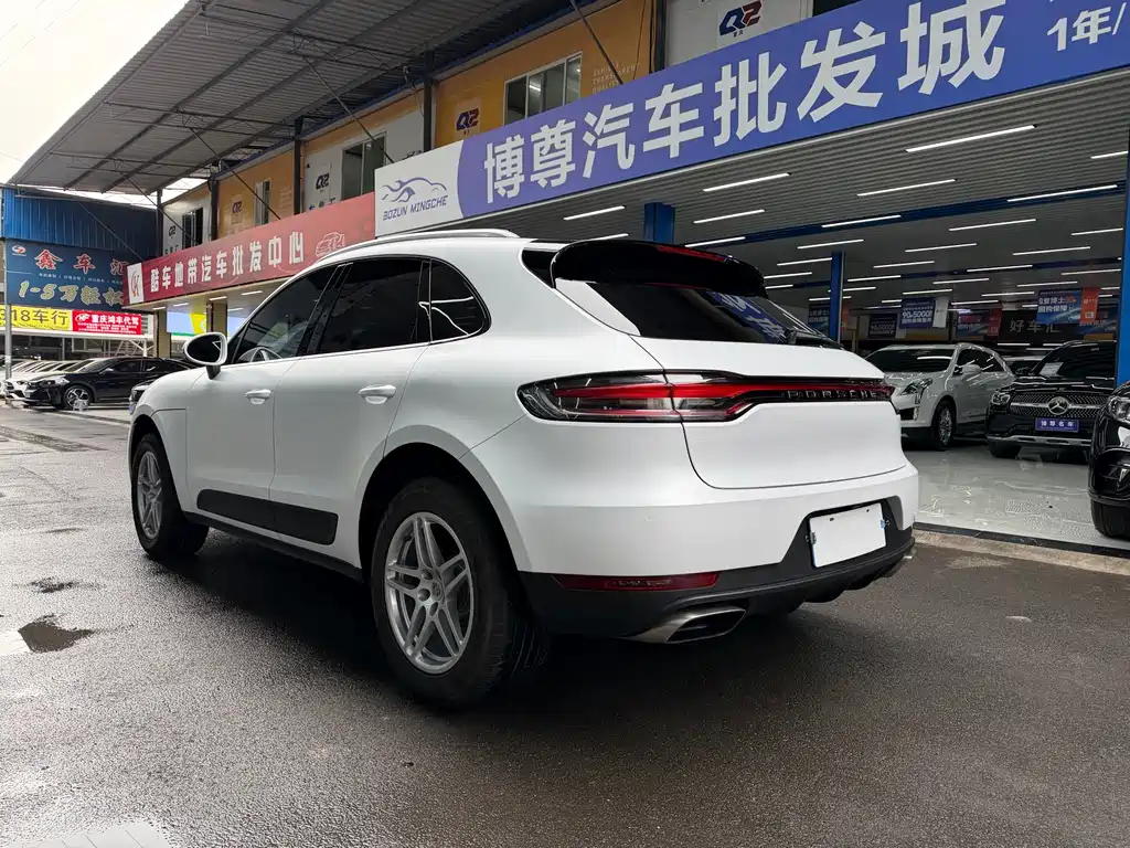 Porsche Macan 2022 — фото 23