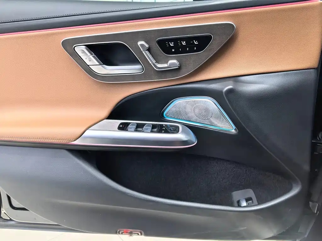 Mercedes-Benz E-Class 2025