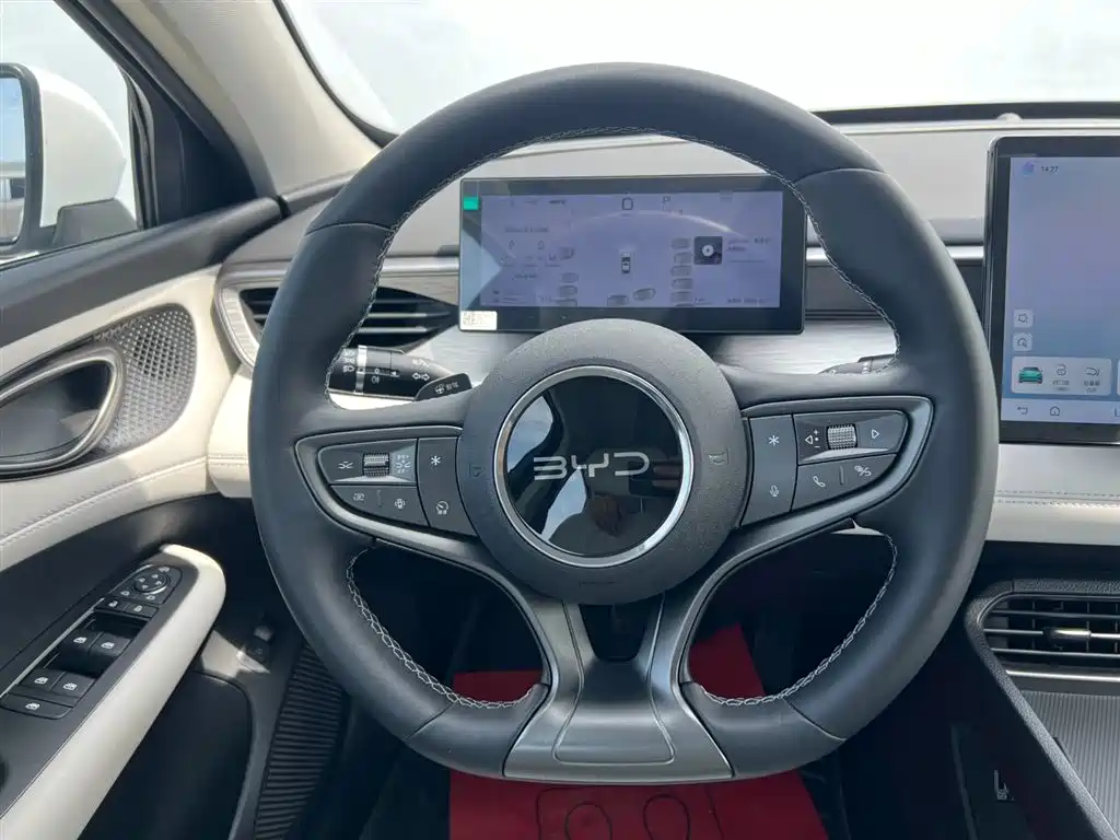 BYD Seal 05 DM-i 2025 — фото 11