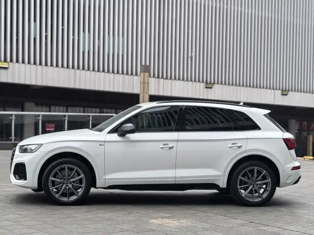Audi Q5L 2022