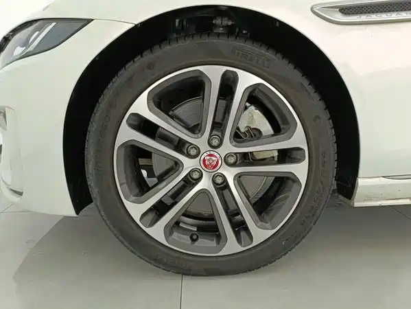 Jaguar XEL 2024