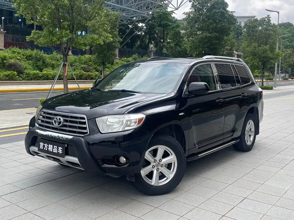 Toyota Highlander 2010 — фото 1