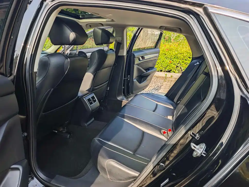 Honda Accord 2021 — фото 12