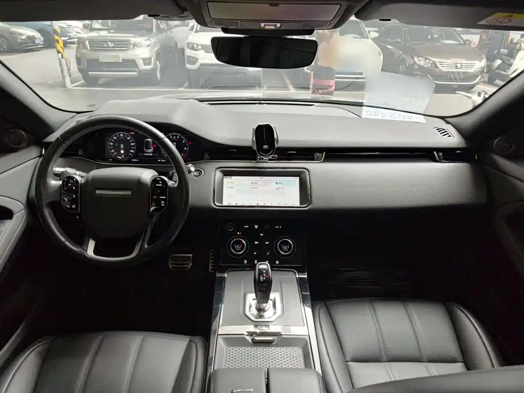 Land Rover Evoque 2020 — фото 10