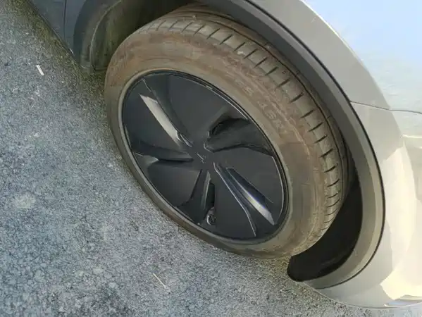 Tesla Model Y 2026