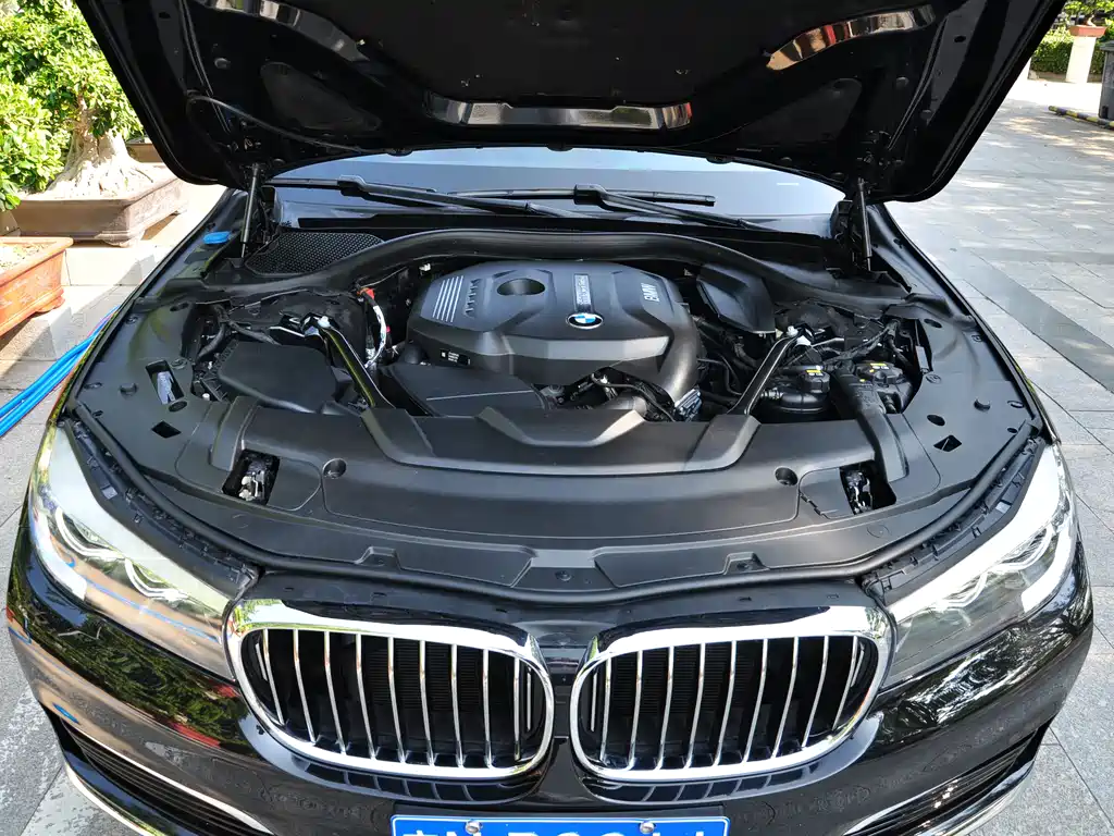 BMW 7 Series 2016 — фото 17