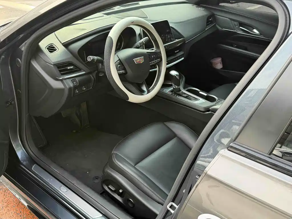 Cadillac CT4 2021 — фото 10