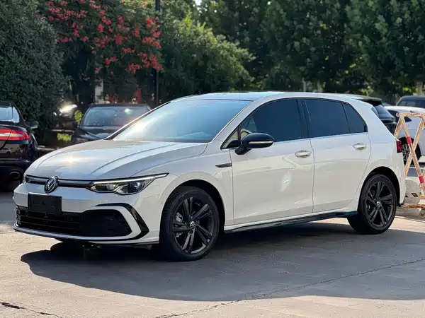 Volkswagen Golf 2023