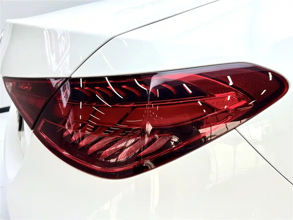 Mercedes-Benz C-Class 2023 — фото 15