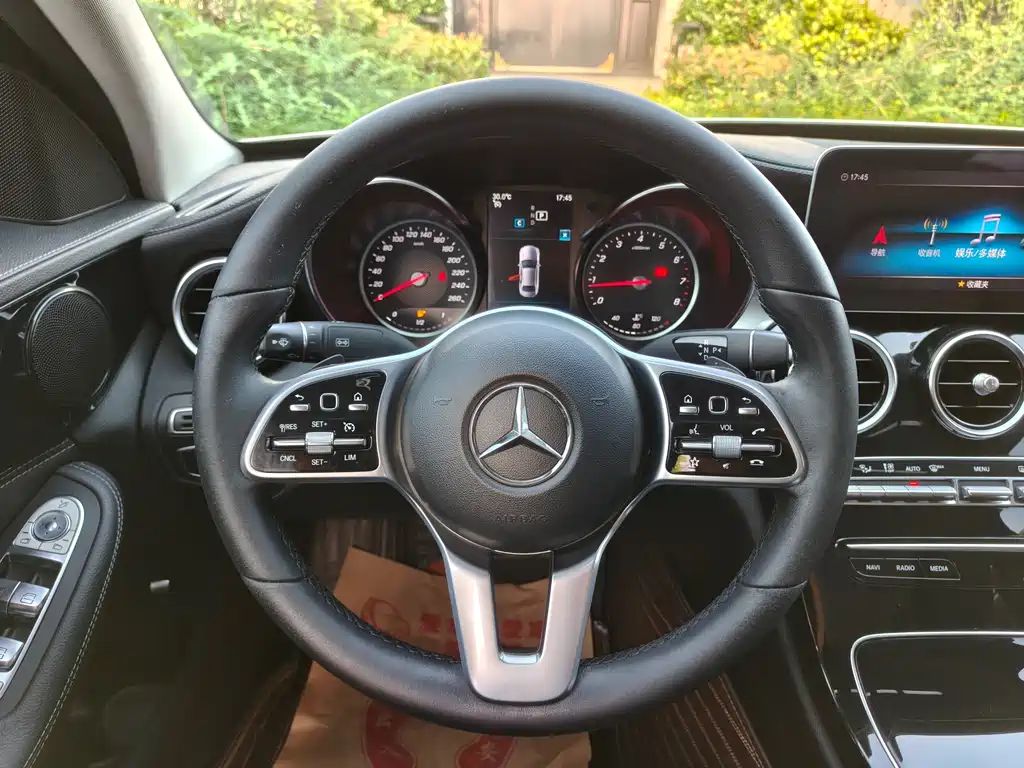 Mercedes-Benz C-Class 2019 — фото 13