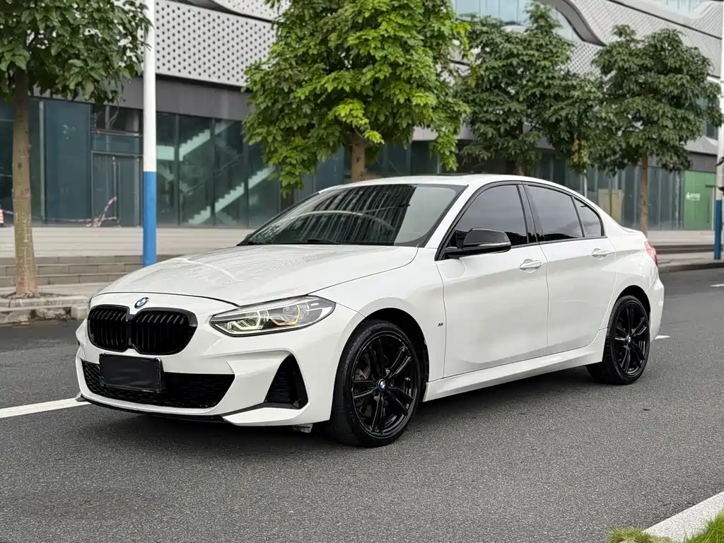 BMW 1 Series 2021