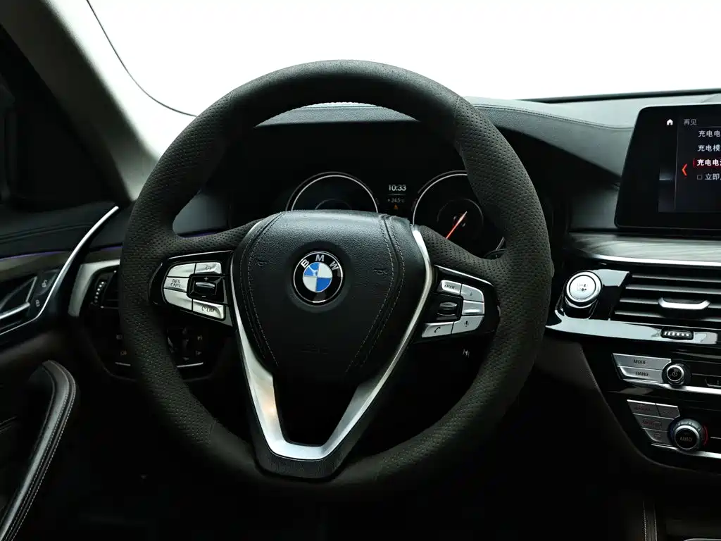 BMW 5 Series New Energy 2018 — фото 13