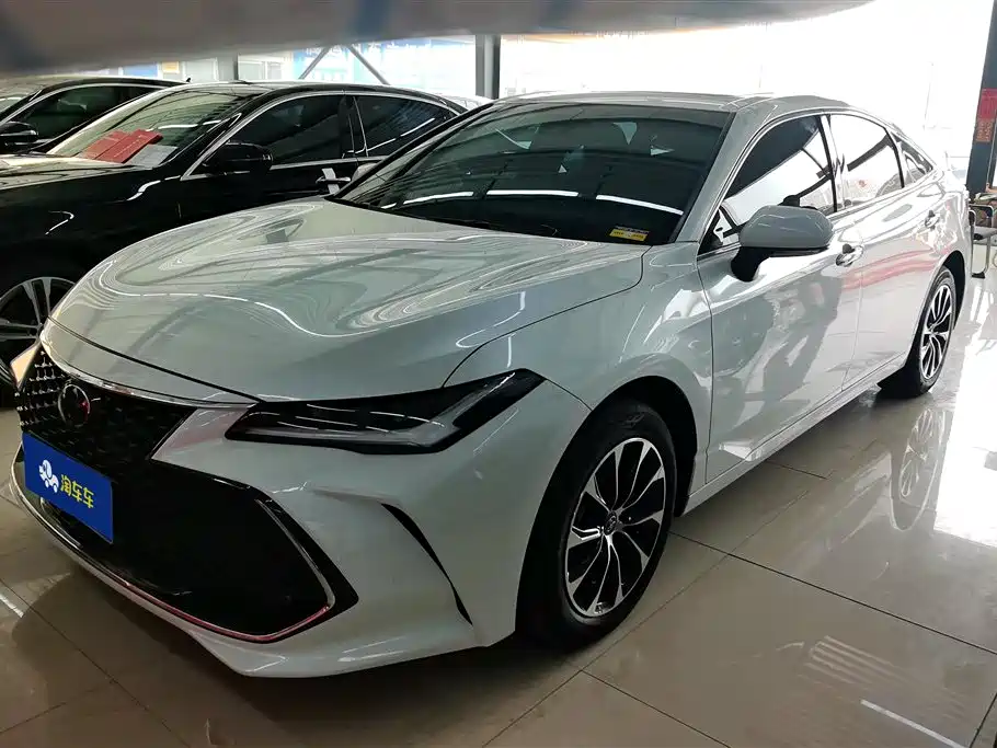 Toyota Avalon 2023 — фото 1
