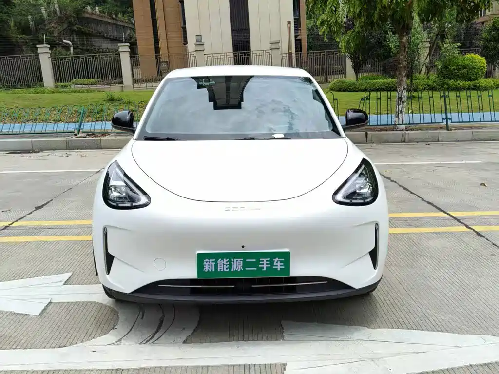 Geely Galaxy Starwish 2025 — фото 2