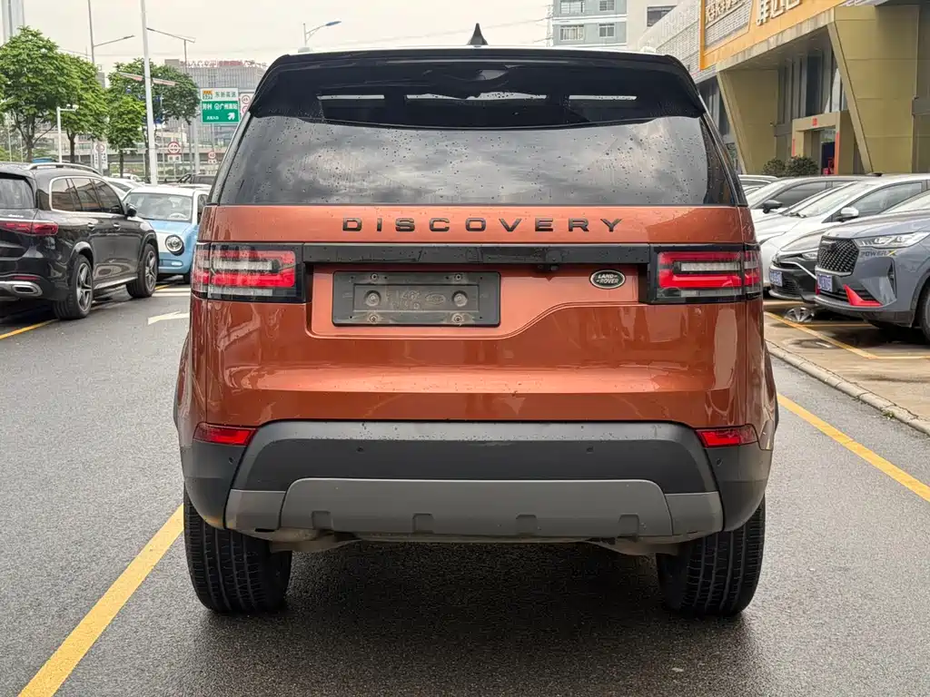 Land Rover Discovery 2018 — фото 8