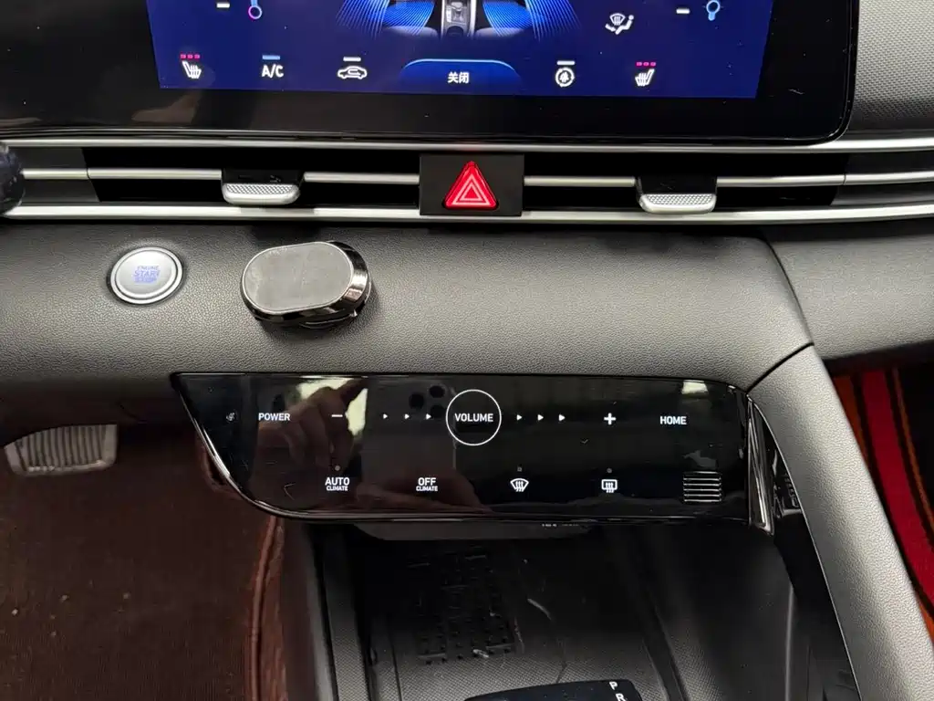 Hyundai Elantra 2022 — фото 10