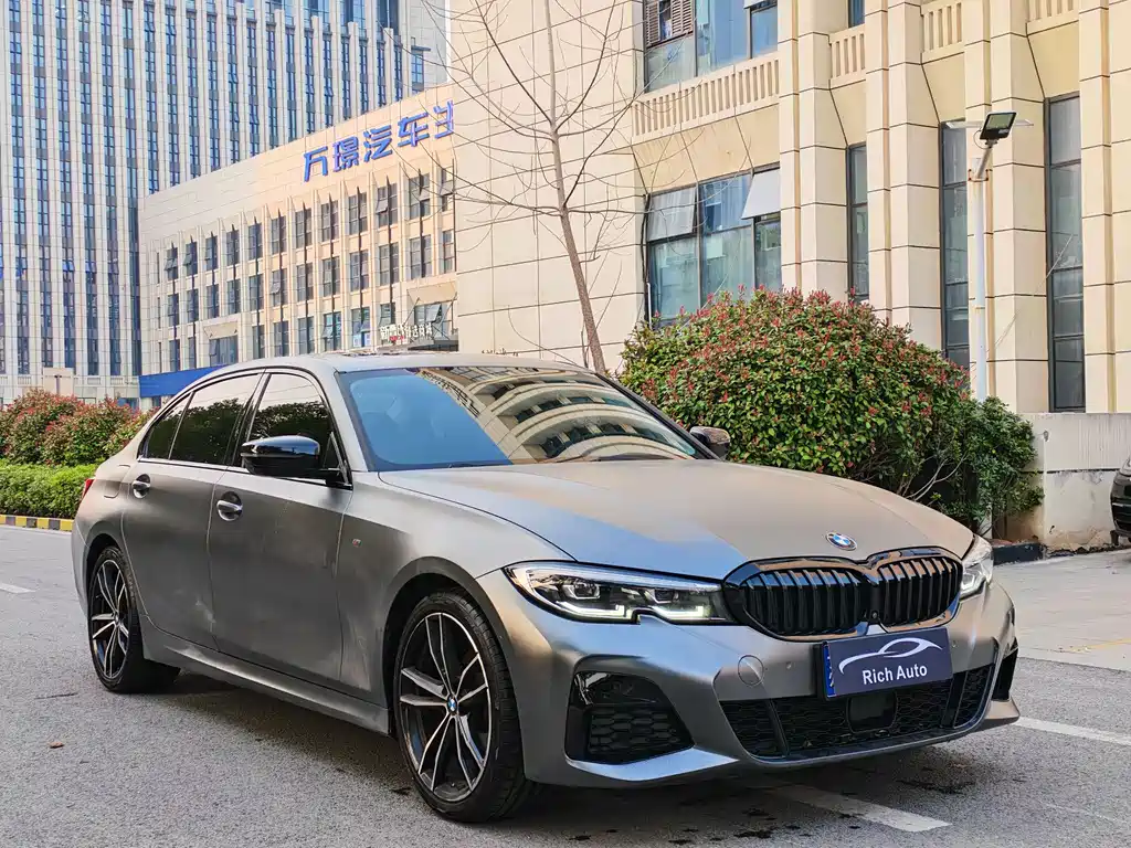 BMW 3 Series 2019 — фото 3