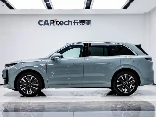 Li Auto L6 2025