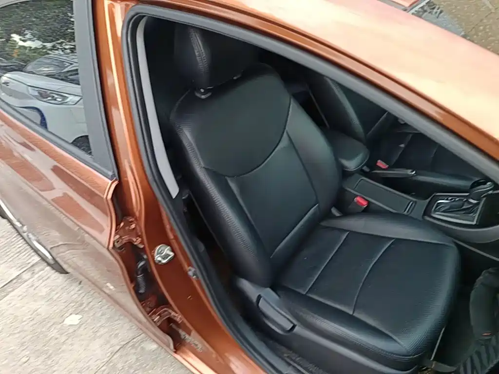 Hyundai Elantra Langdong 2015 — фото 25