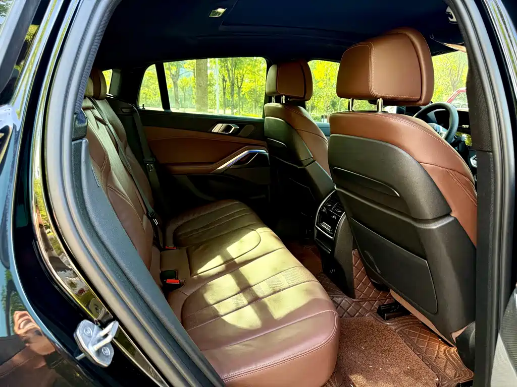BMW X6 2022 — фото 10