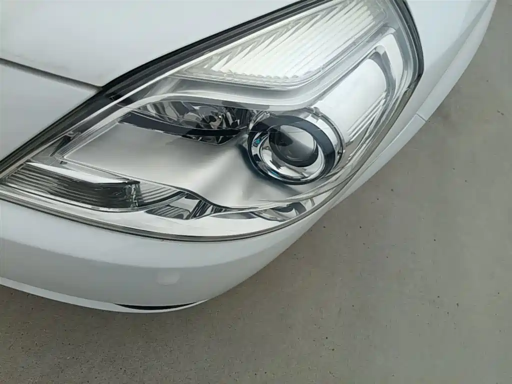 Buick Excelle 2015 — фото 18