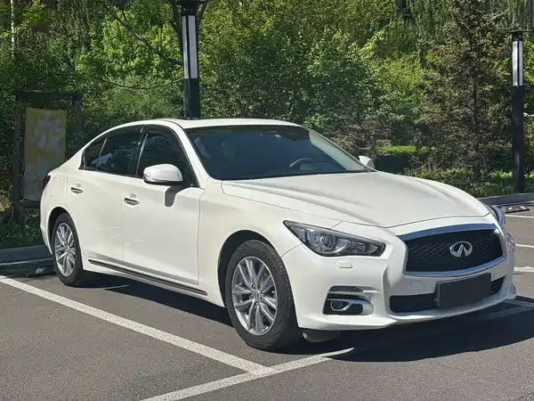 Infiniti Q50L 2017