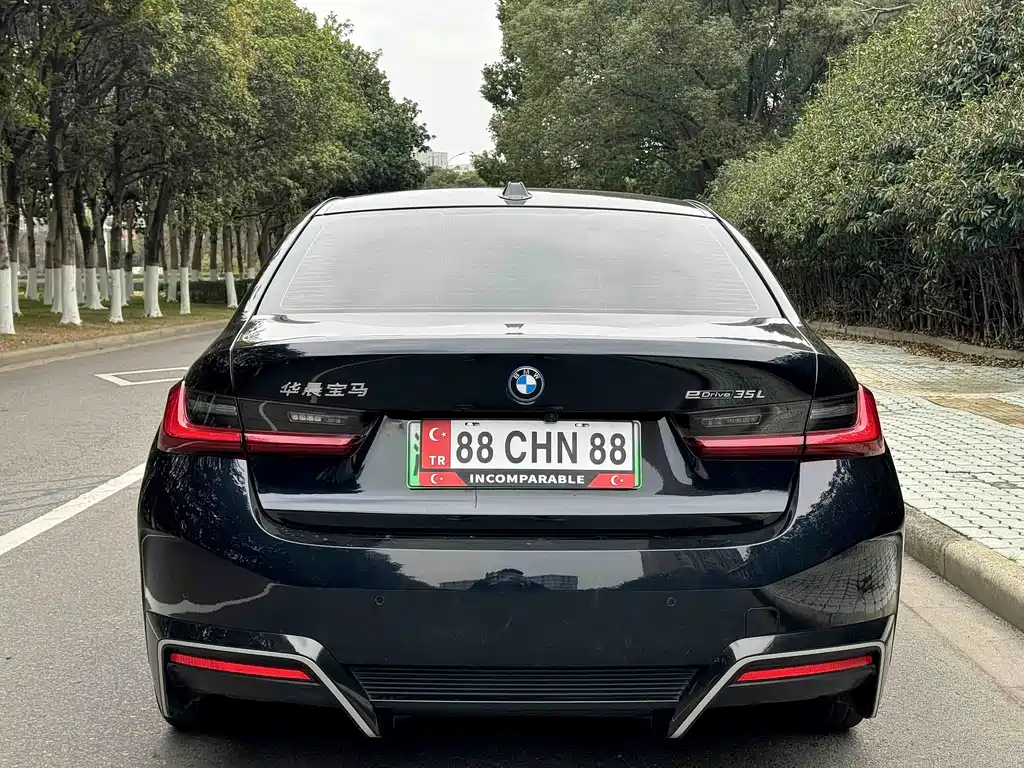 BMW i3 2024 — фото 12