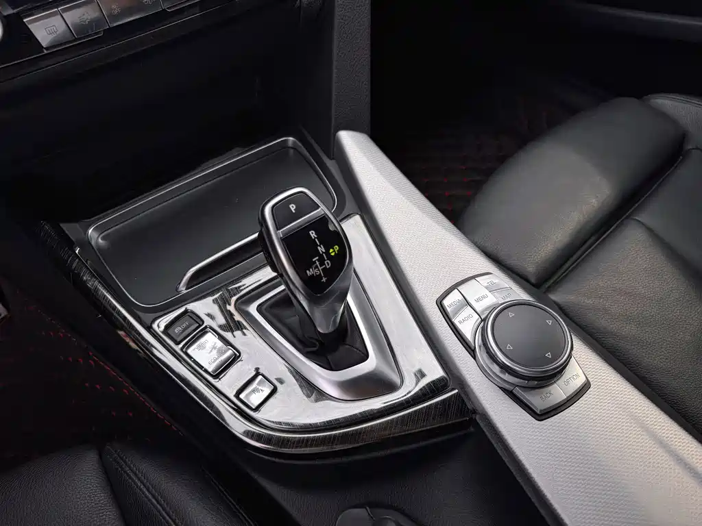 BMW 3 Series GT 2016 — фото 17