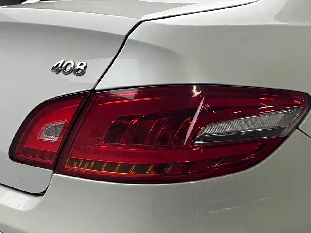 Peugeot 408 2013 — фото 6
