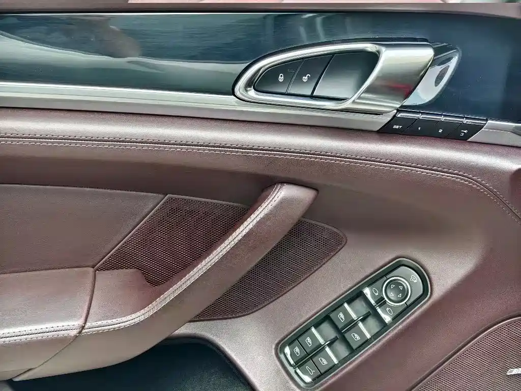 Porsche Panamera 2014 — фото 9