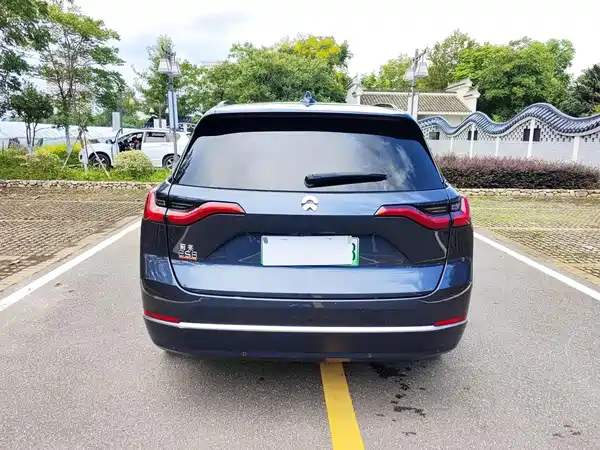 NIO ES8 2020