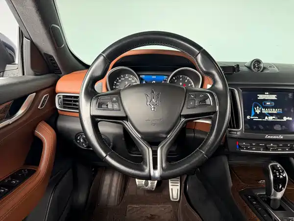 Maserati Levante 2016