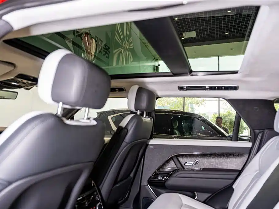 Land Rover Range Rover Sport New Energy 2023 — фото 12