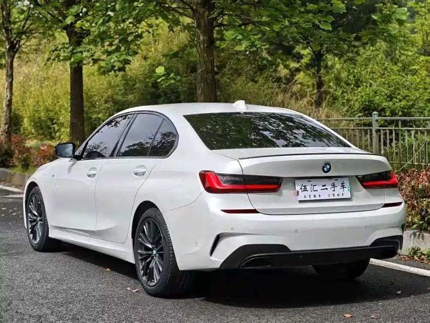BMW 3 Series 2021 — фото 12
