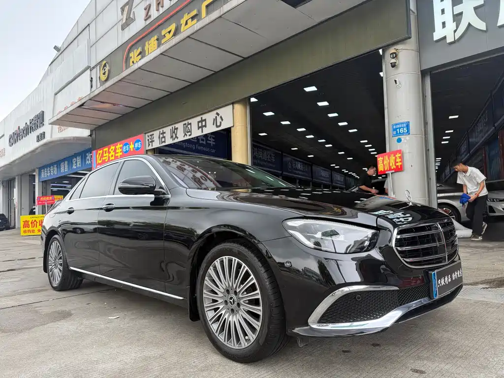 Mercedes-Benz E-Class 2022 — фото 2