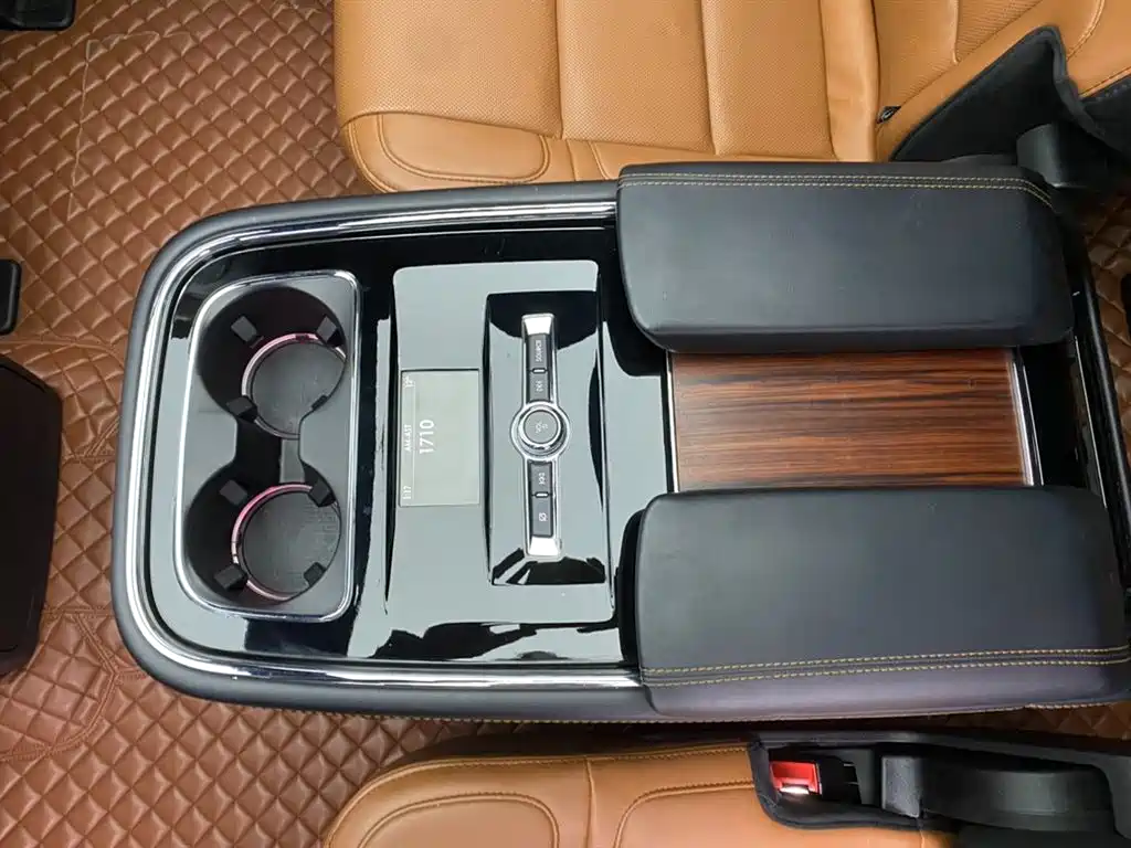 Lincoln Navigator 2021 — фото 20