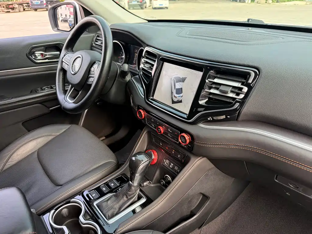 Jeep Grand Commander 2018 — фото 8