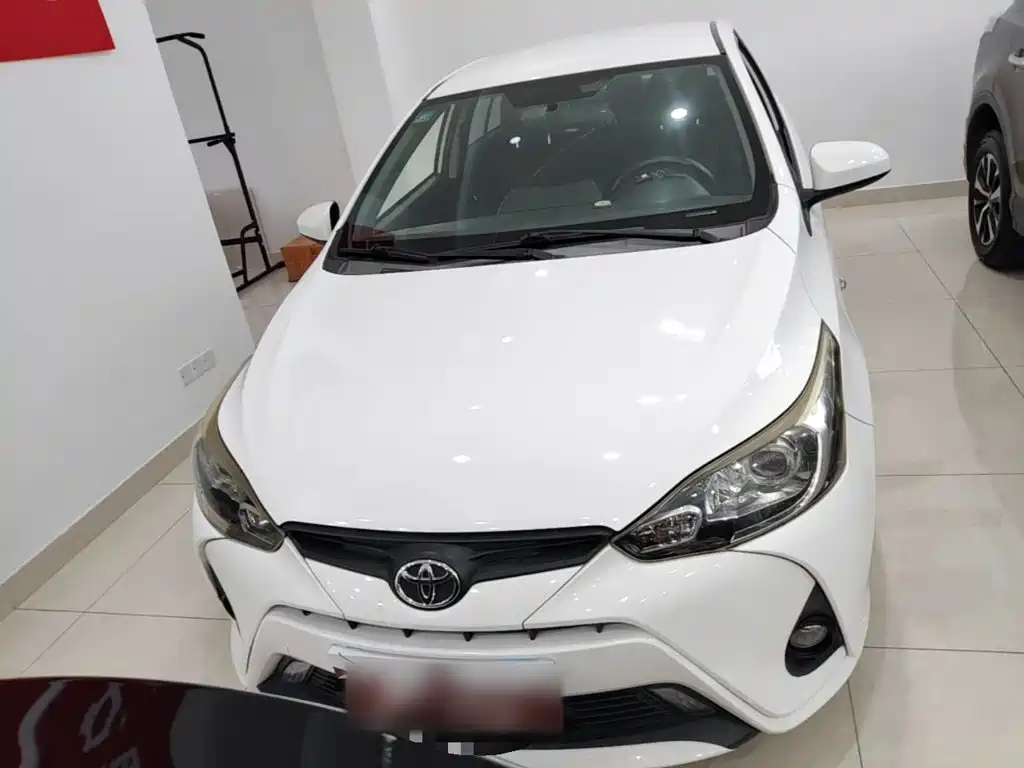 Toyota Yaris L 2019 — фото 3