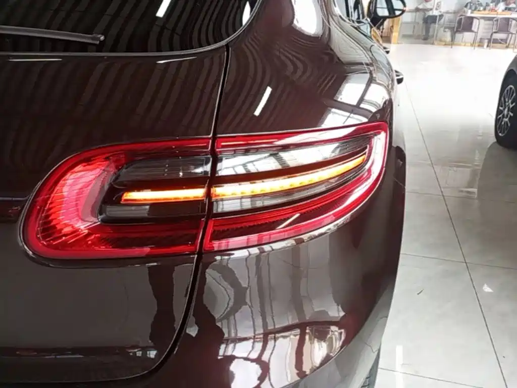 Porsche Macan 2017 — фото 8