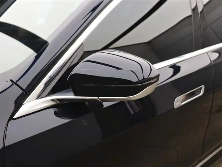 BMW 7 Series 2023 — фото 28