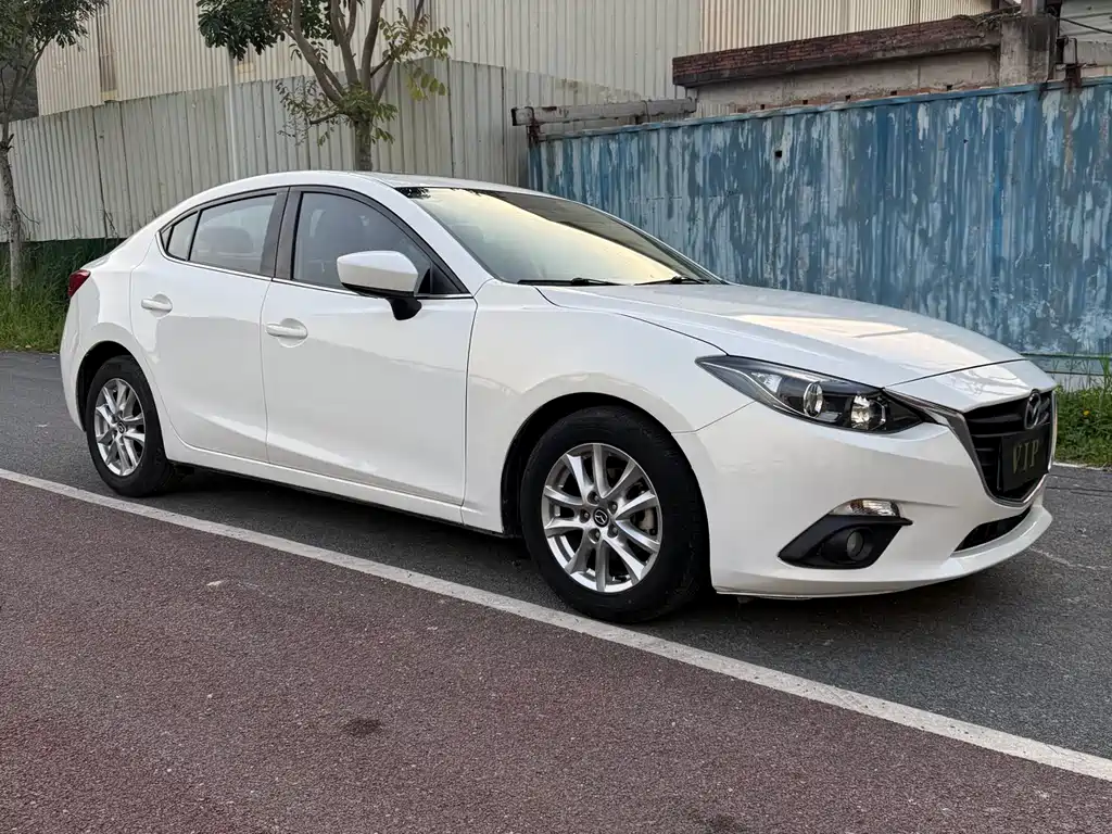 Mazda 3 Axela 2016 — фото 3