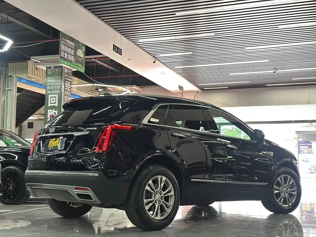 Cadillac XT5 2021 — фото 6